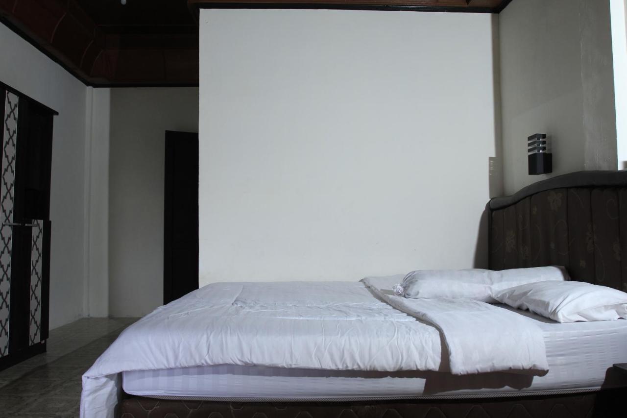 Sony Cottage Samosir Island Екстер'єр фото