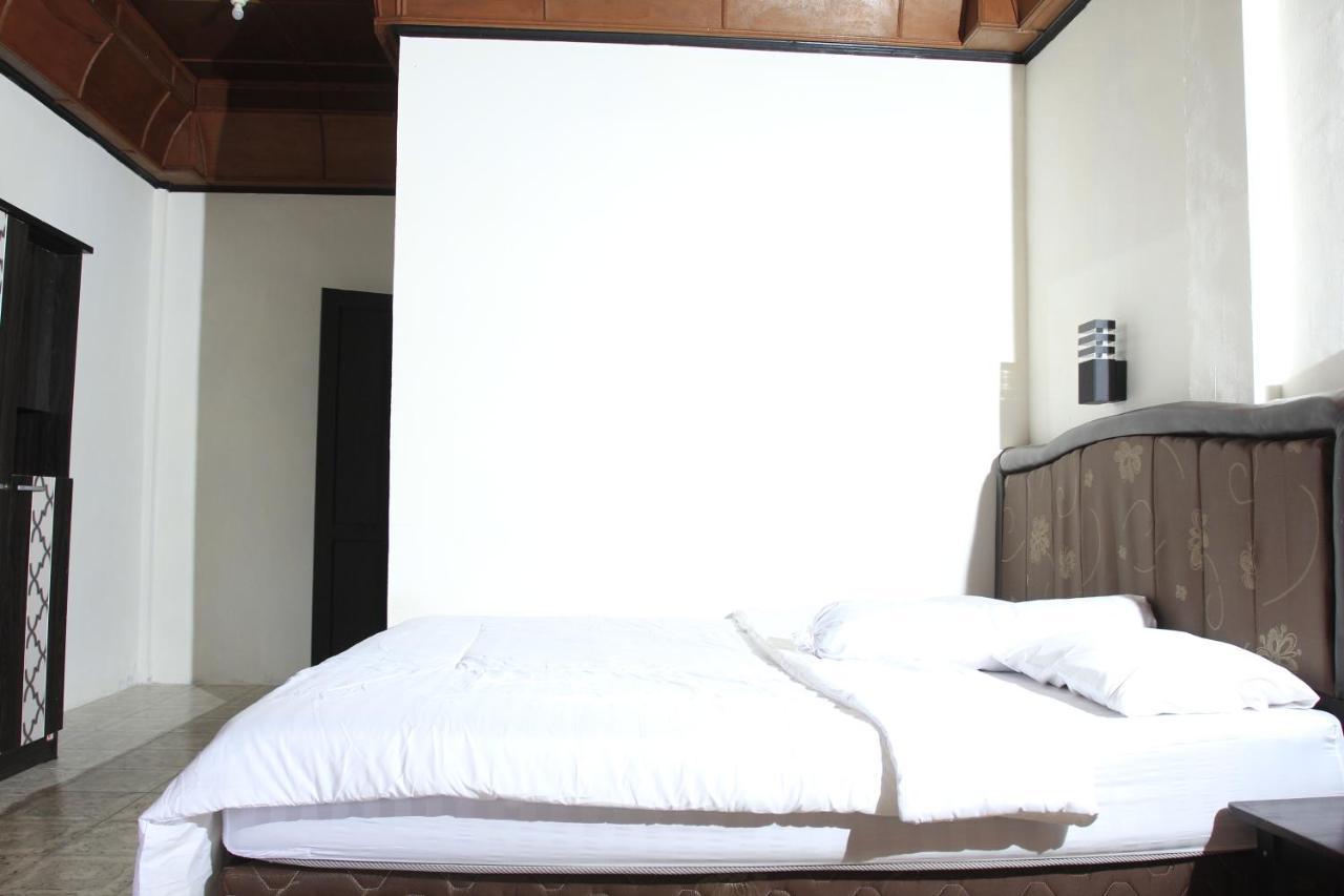Sony Cottage Samosir Island Екстер'єр фото
